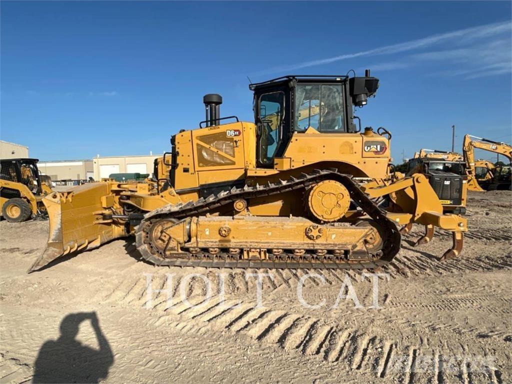 CAT D6XELGPVP3 بلدوزرات مجنزرة