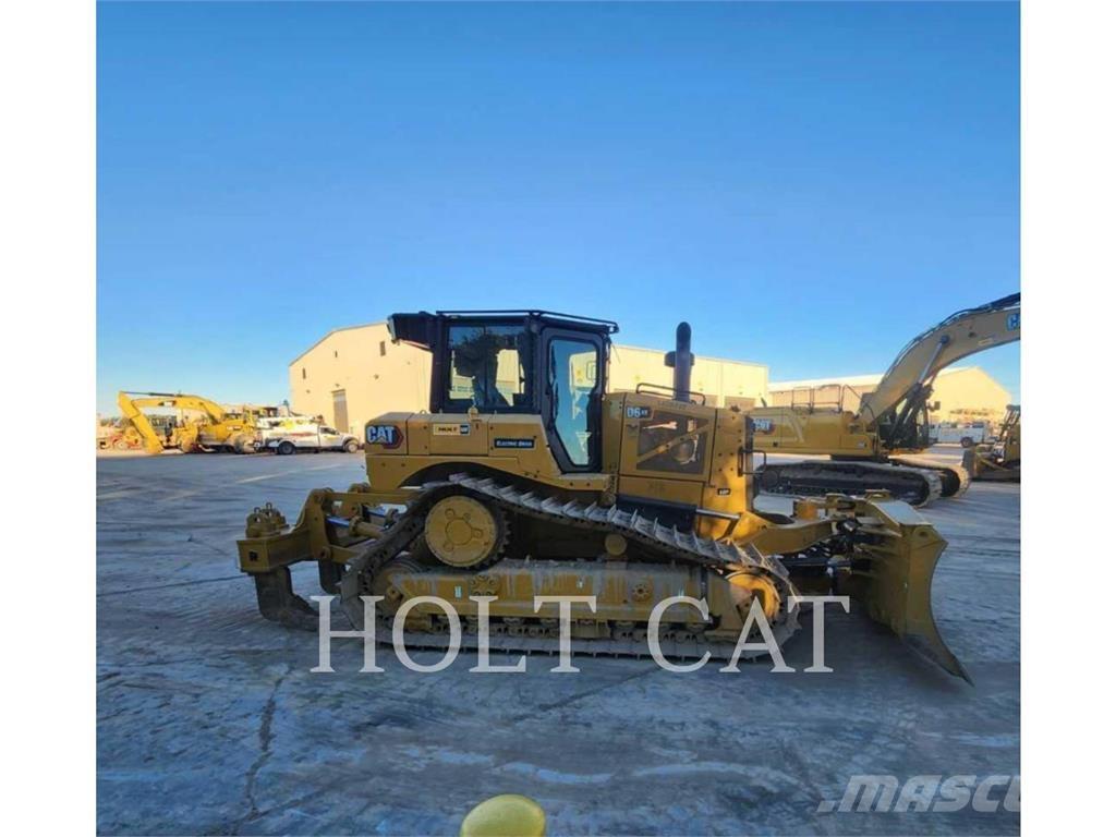 CAT D6XELGPVP3 بلدوزرات مجنزرة