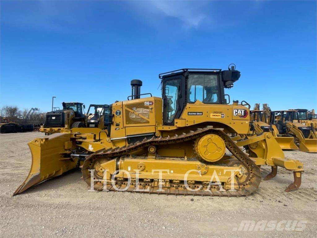 CAT D6XELGPVP3 بلدوزرات مجنزرة