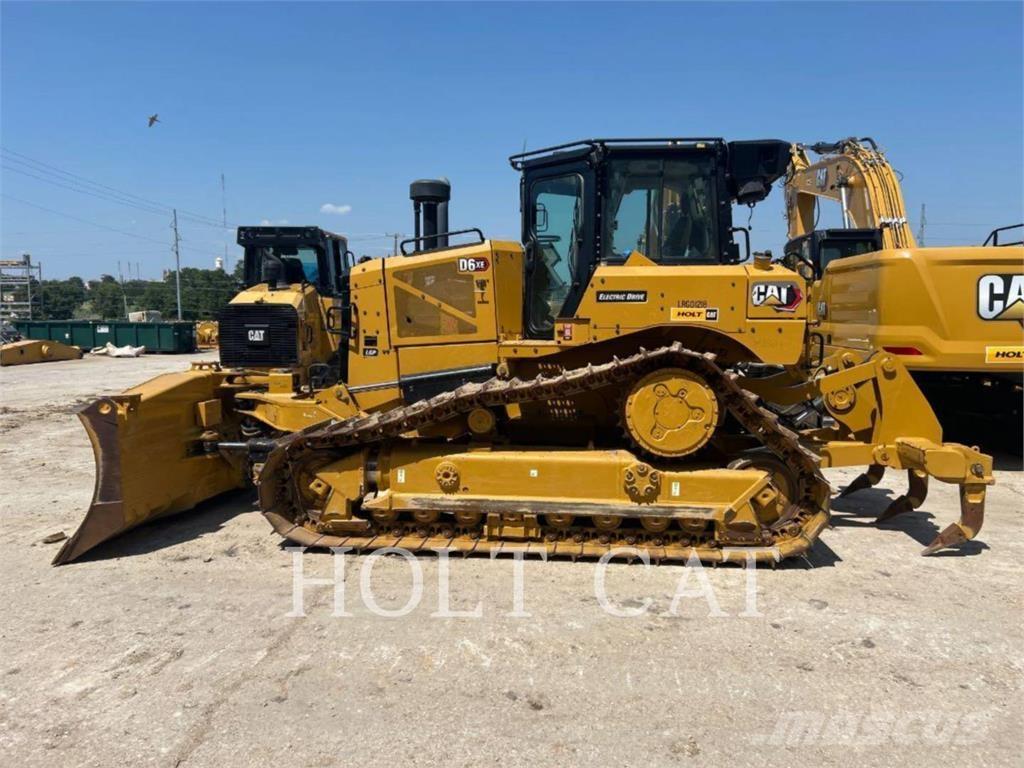 CAT D6XELGPVP3 بلدوزرات مجنزرة