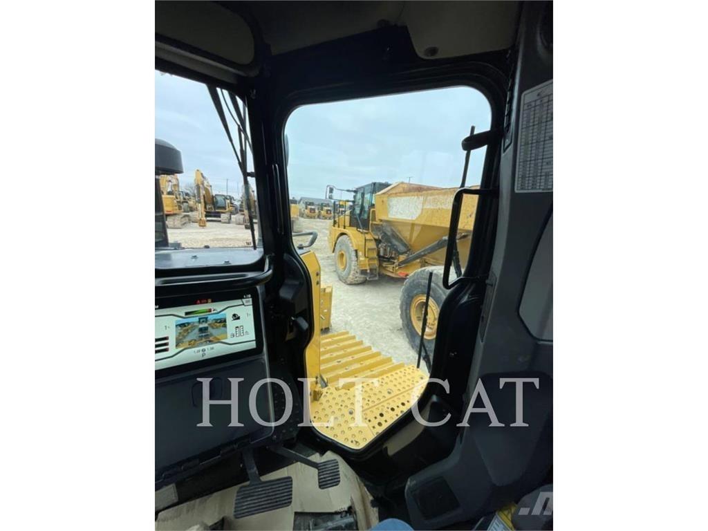 CAT D6XELGPVP3 بلدوزرات مجنزرة