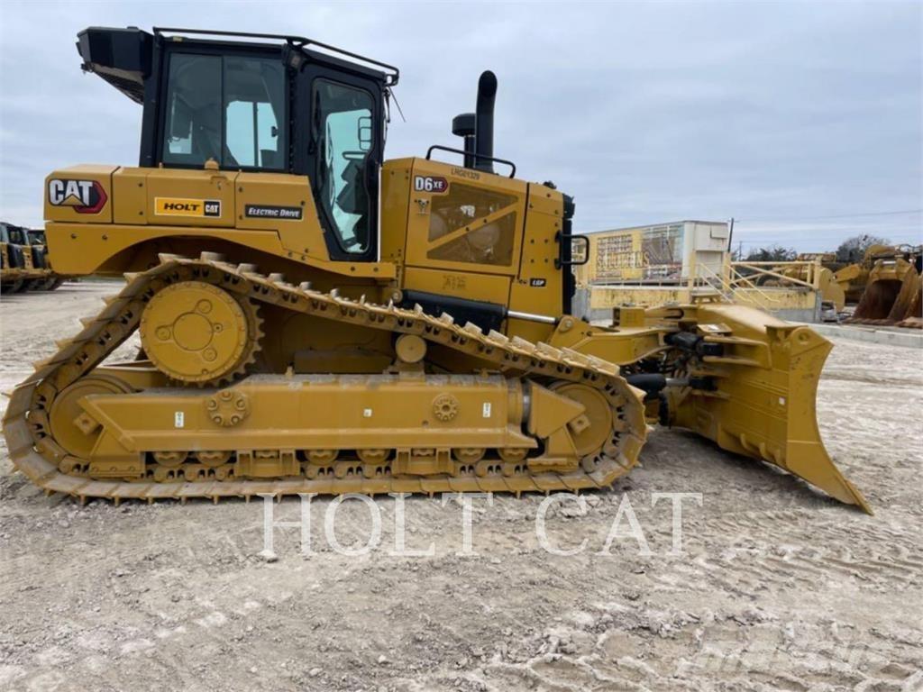 CAT D6XELGPVP3 بلدوزرات مجنزرة