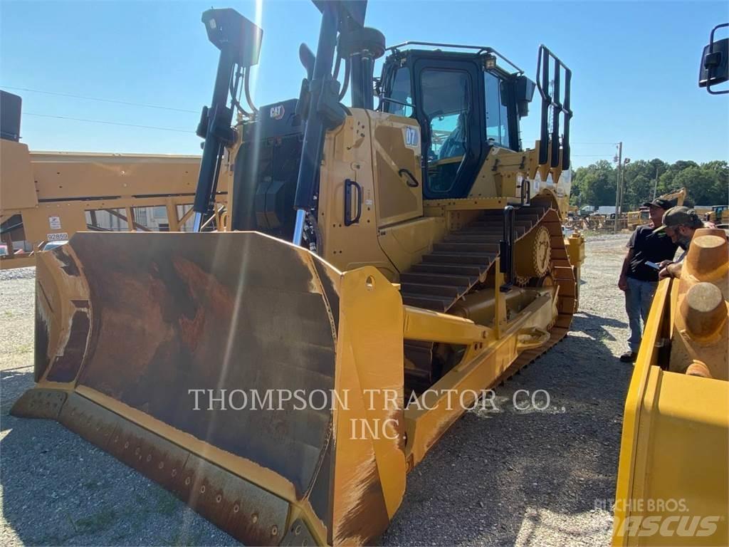 CAT D7 بلدوزرات مجنزرة