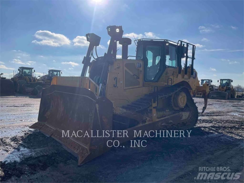 CAT D7 بلدوزرات مجنزرة