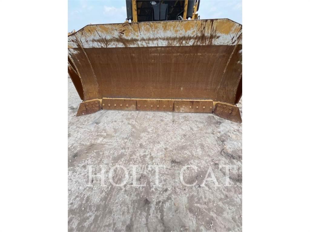 CAT D7 بلدوزرات مجنزرة