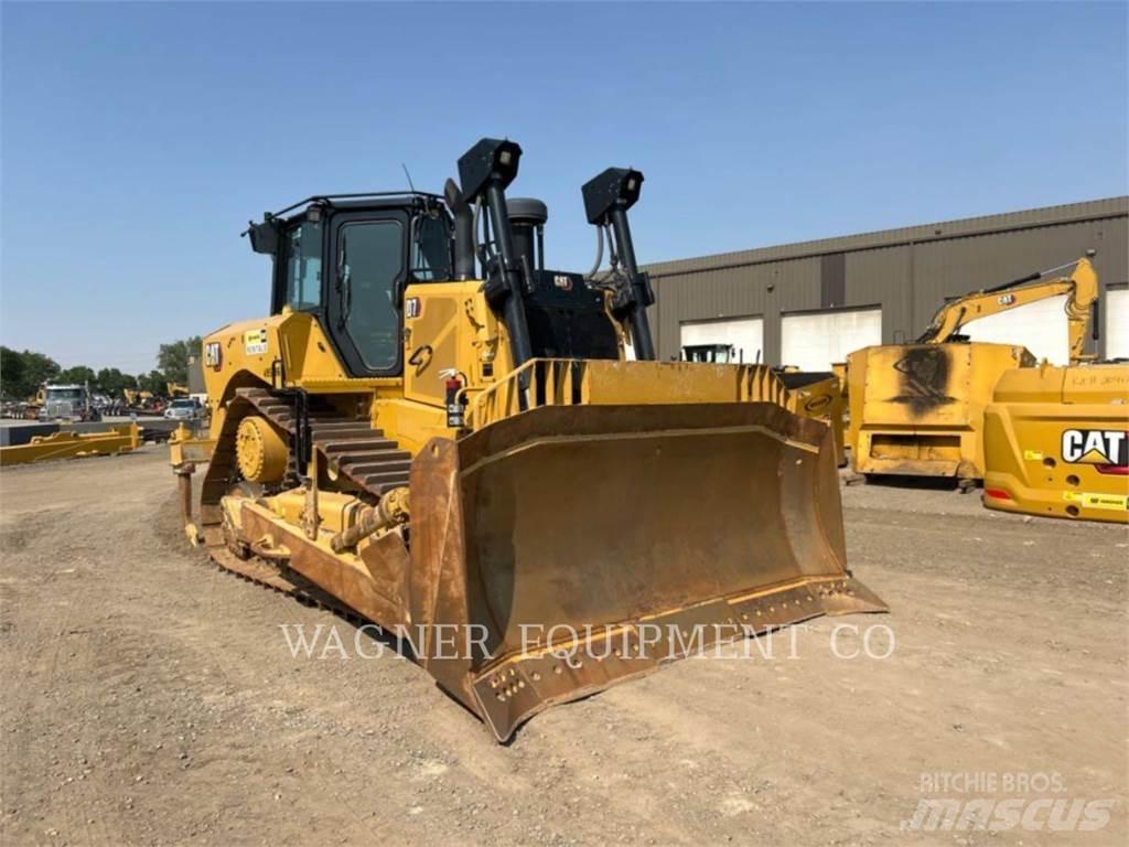 CAT D7 بلدوزرات مجنزرة