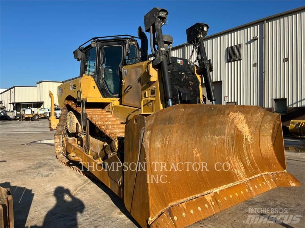 CAT D7-17 بلدوزرات مجنزرة