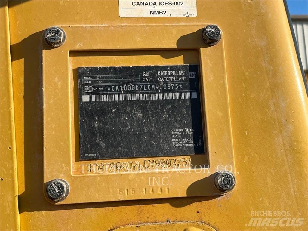 CAT D7-17 بلدوزرات مجنزرة