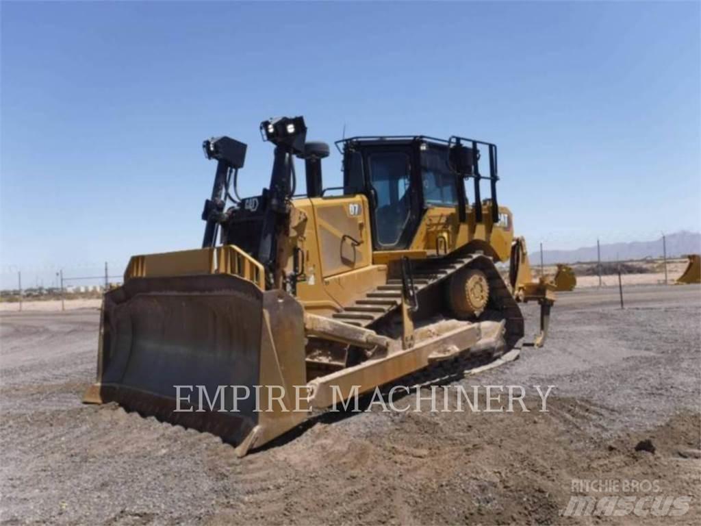 CAT D7-17 بلدوزرات مجنزرة