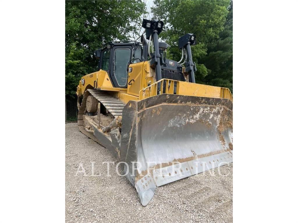 CAT D7-17 بلدوزرات مجنزرة