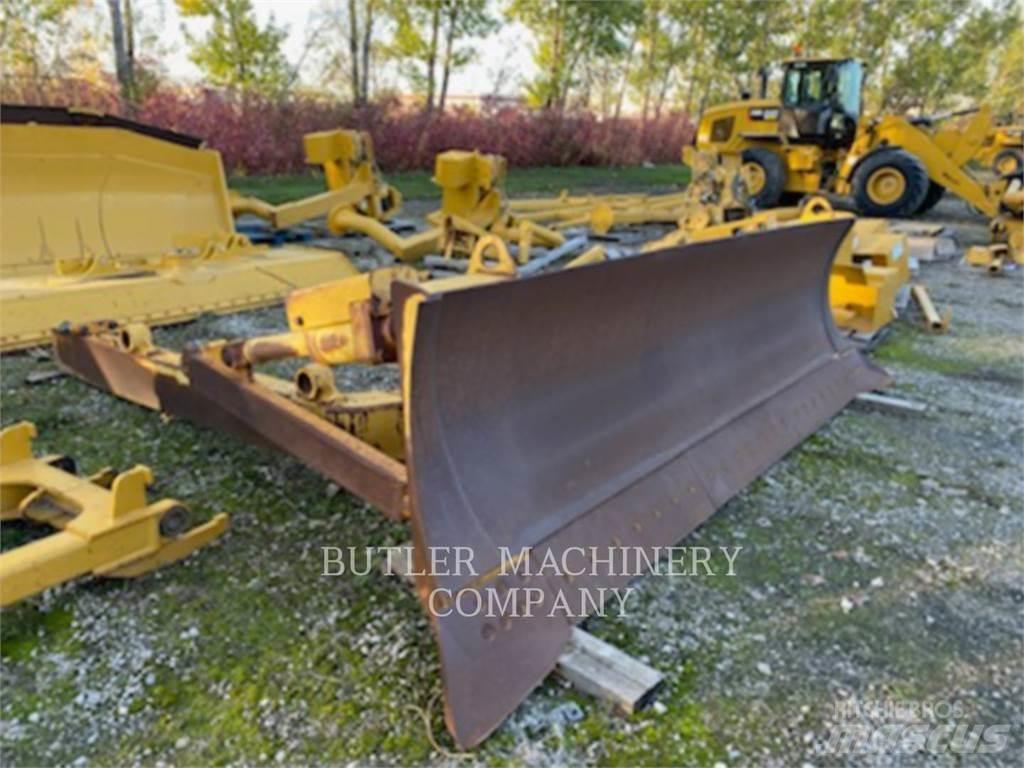 CAT D7 A BLADE نصول