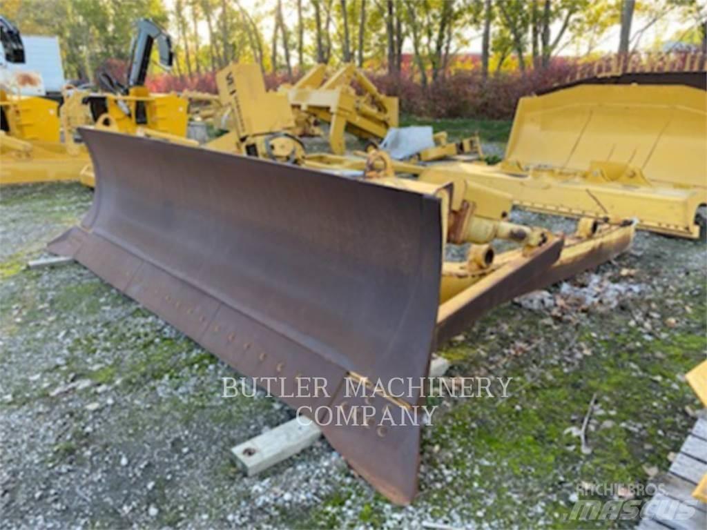 CAT D7 A BLADE نصول