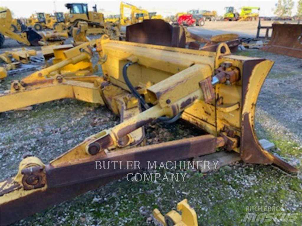 CAT D7 A BLADE نصول