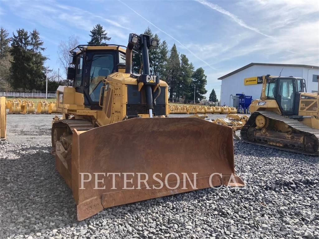 CAT D7E بلدوزرات مجنزرة