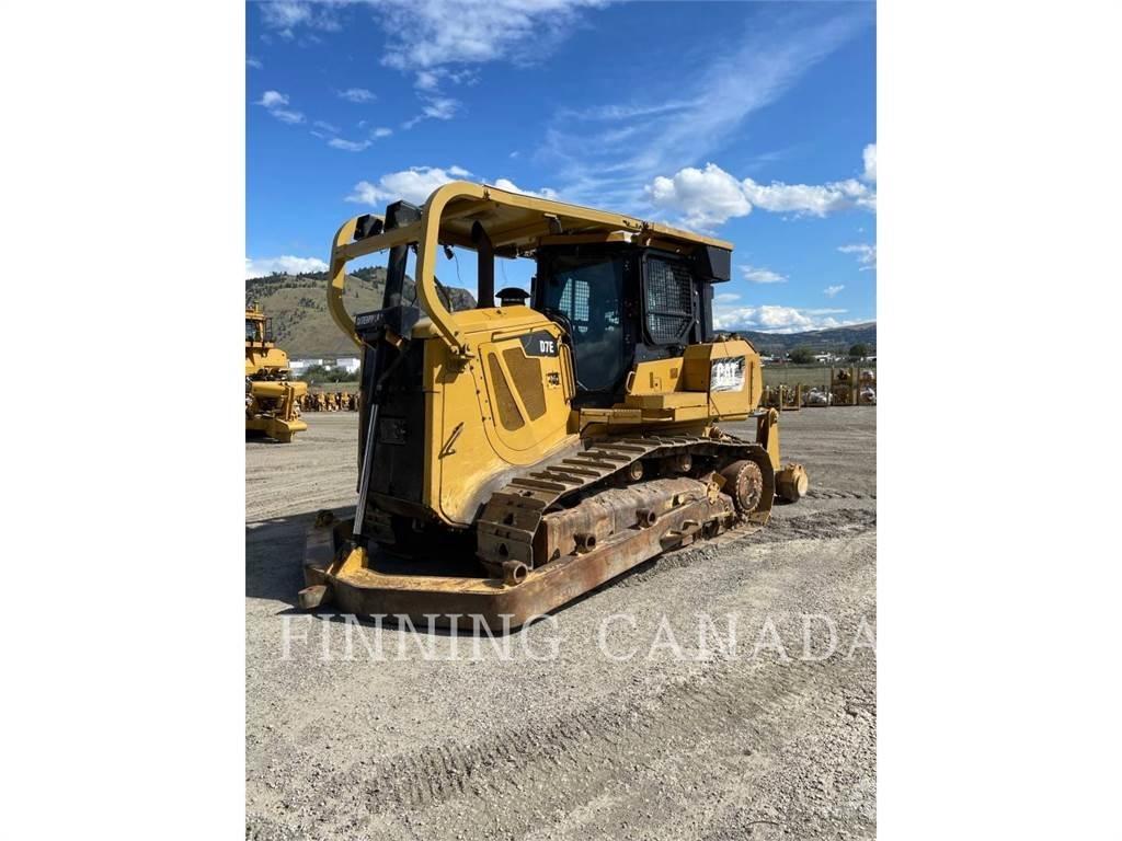 CAT D7E بلدوزرات مجنزرة