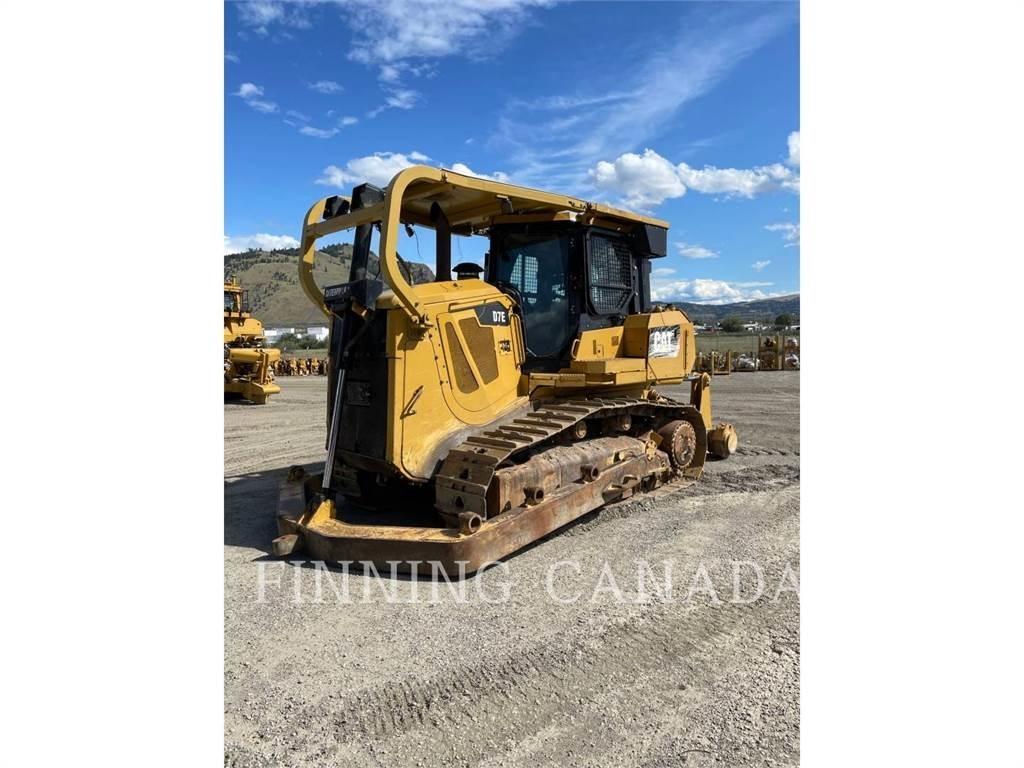 CAT D7E LGP بلدوزرات مجنزرة