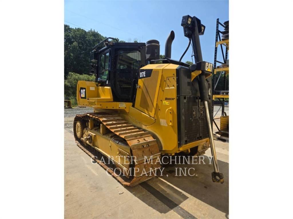 CAT D7E WCHIP بلدوزرات مجنزرة