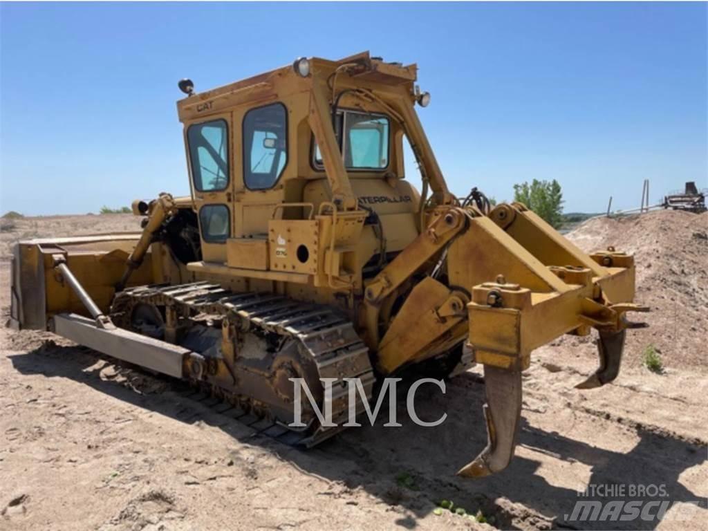 CAT D7G بلدوزرات مجنزرة