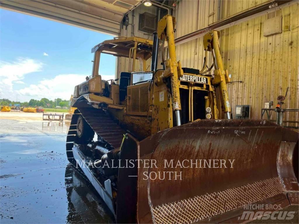 CAT D7R بلدوزرات مجنزرة