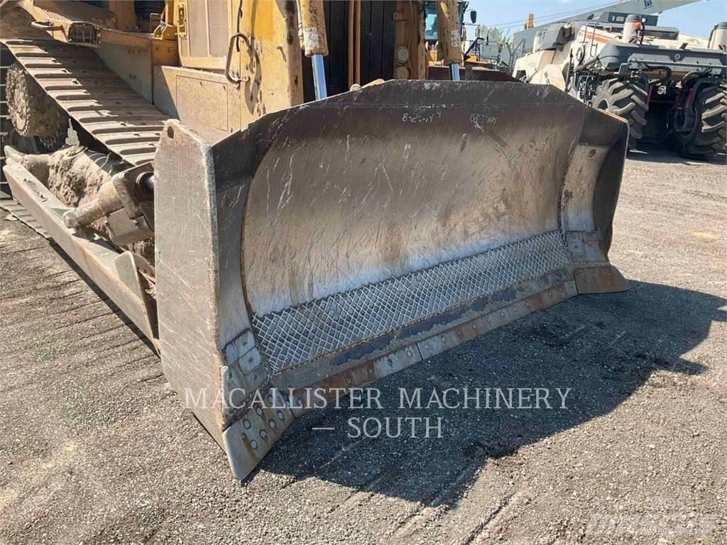CAT D7R بلدوزرات مجنزرة