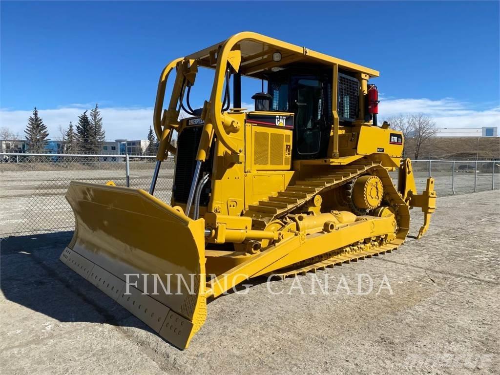 CAT D7R II بلدوزرات مجنزرة