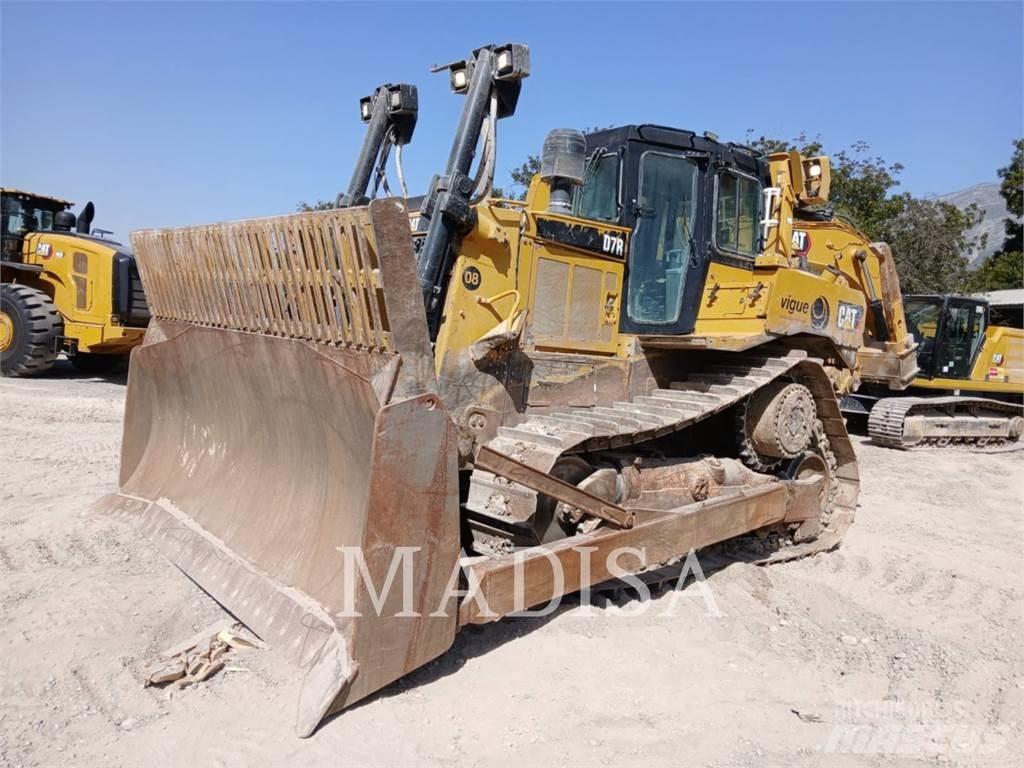 CAT D7R WHA بلدوزرات مجنزرة