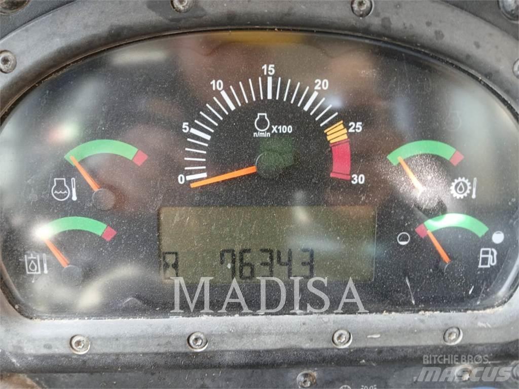 CAT D7R WHA بلدوزرات مجنزرة