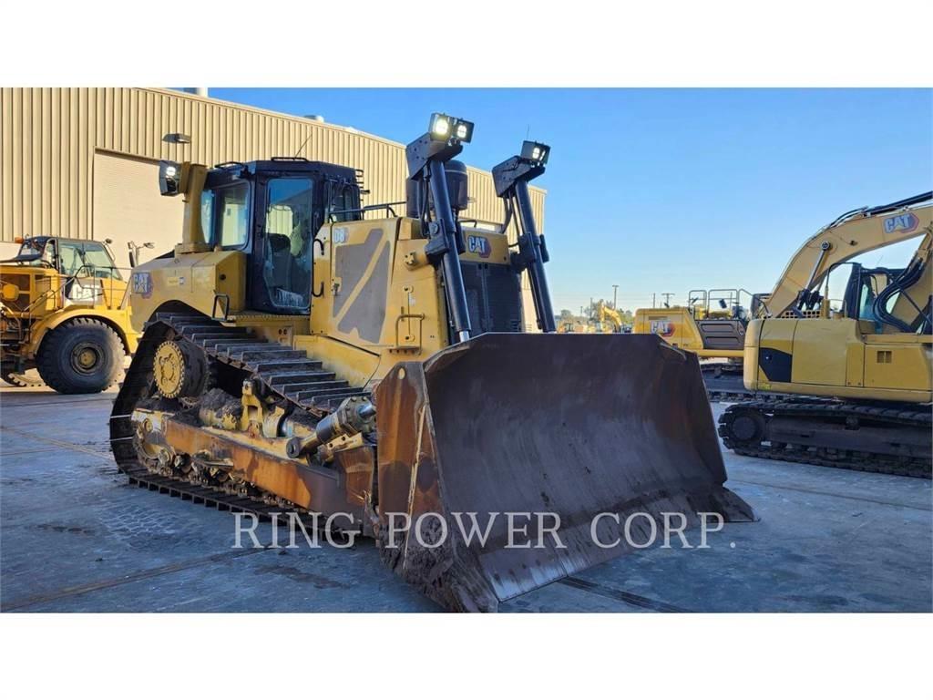 CAT D8 بلدوزرات مجنزرة