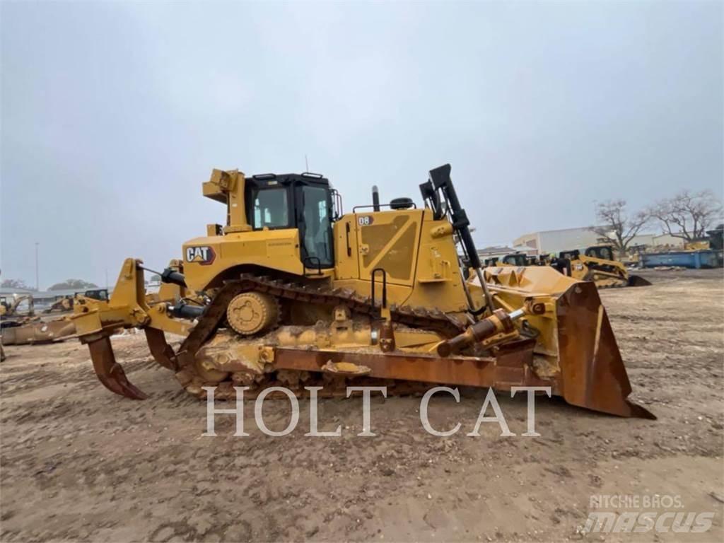 CAT D8 بلدوزرات مجنزرة