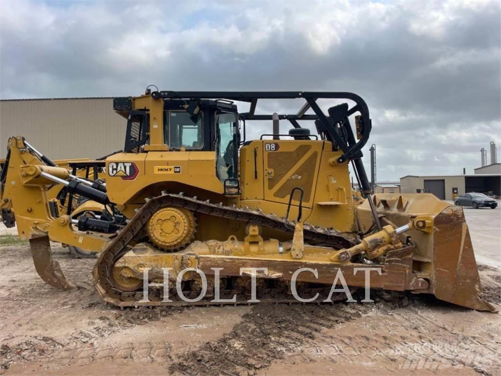 CAT D8 بلدوزرات مجنزرة