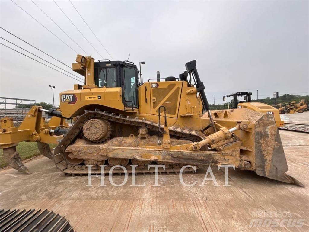 CAT D8 بلدوزرات مجنزرة