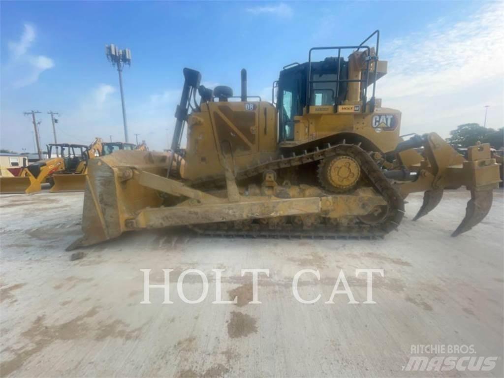 CAT D8 بلدوزرات مجنزرة
