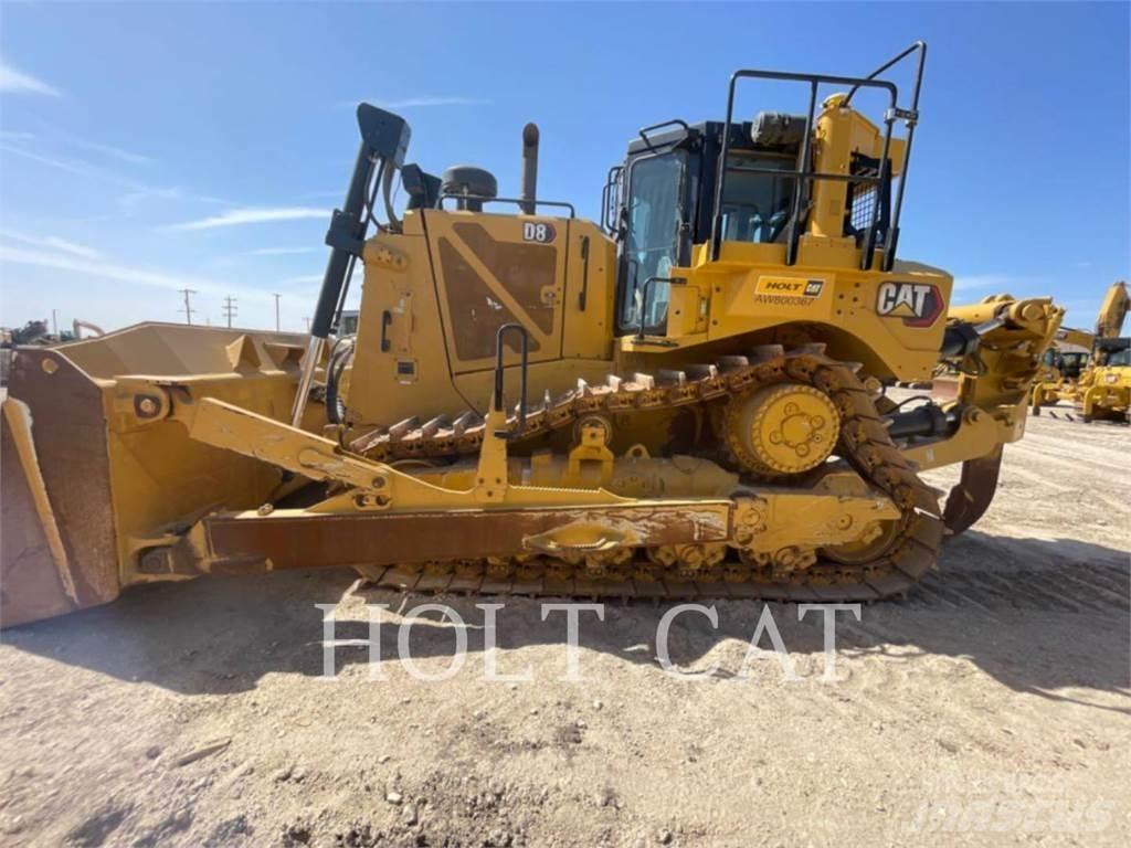 CAT D8 بلدوزرات مجنزرة