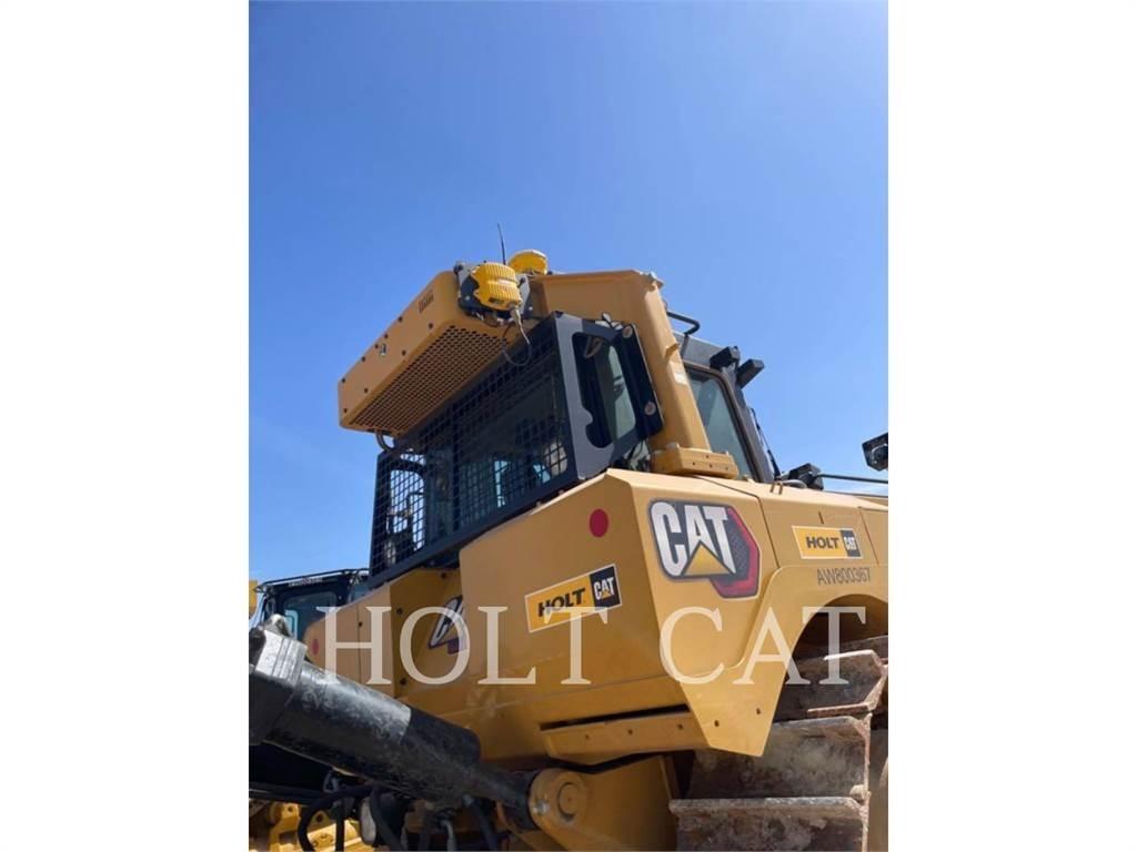 CAT D8 بلدوزرات مجنزرة