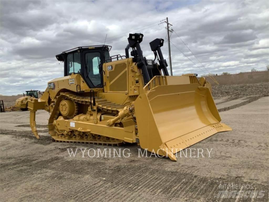 CAT D8 بلدوزرات مجنزرة
