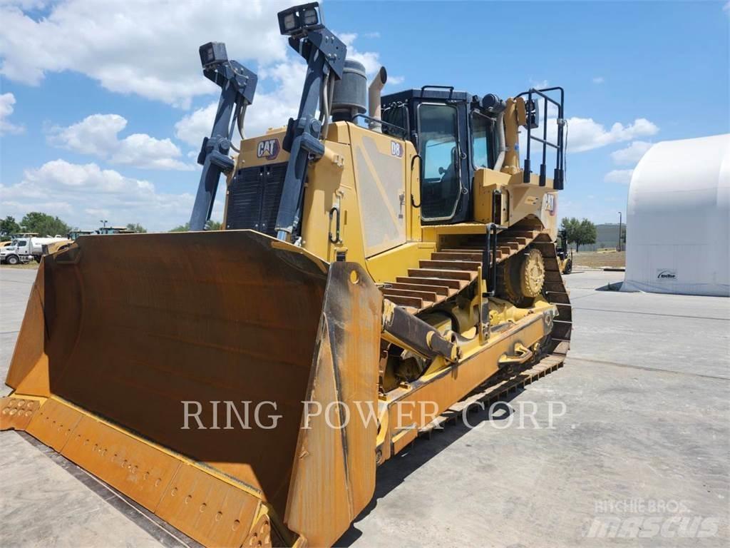 CAT D8 بلدوزرات مجنزرة