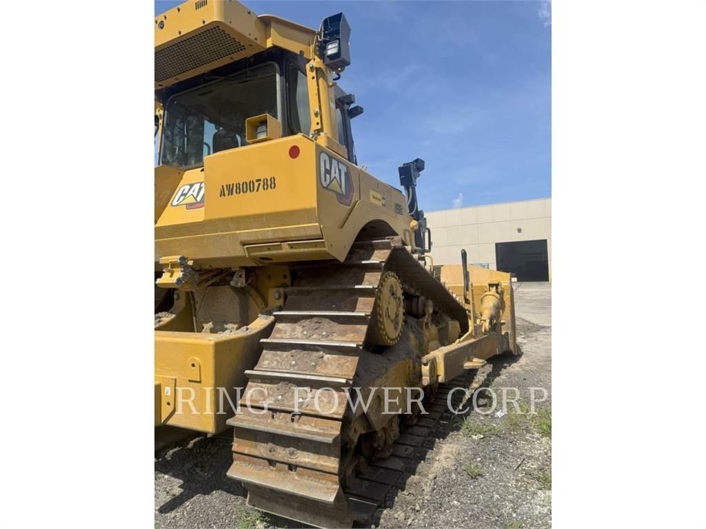 CAT D8 بلدوزرات مجنزرة