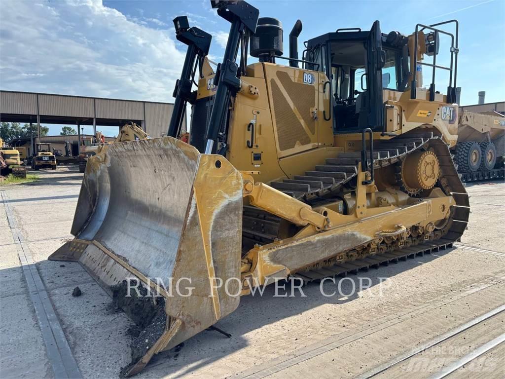 CAT D8 بلدوزرات مجنزرة