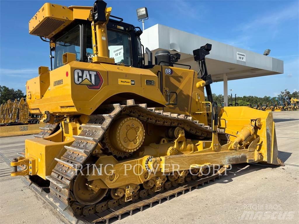 CAT D8 بلدوزرات مجنزرة