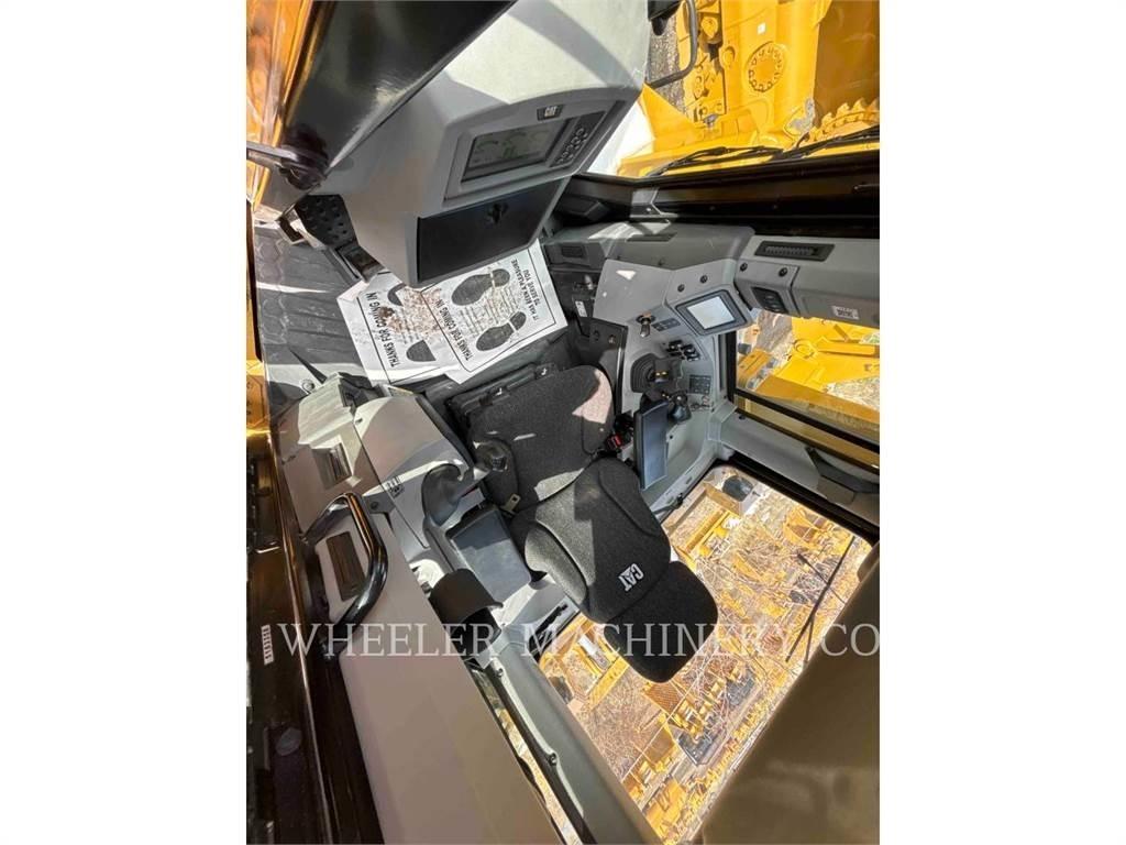 CAT D8 SU بلدوزرات مجنزرة