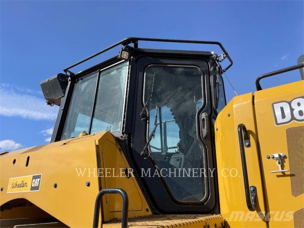 CAT D8 SU بلدوزرات مجنزرة