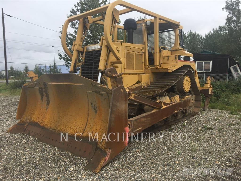 CAT D8N بلدوزرات مجنزرة