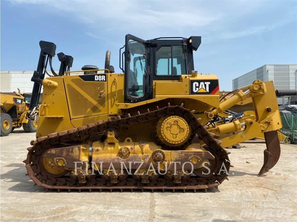 CAT D8R بلدوزرات مجنزرة