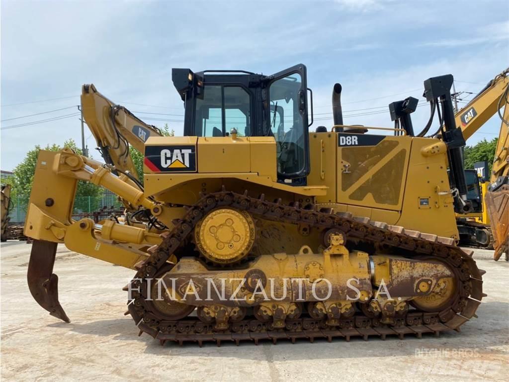 CAT D8R بلدوزرات مجنزرة