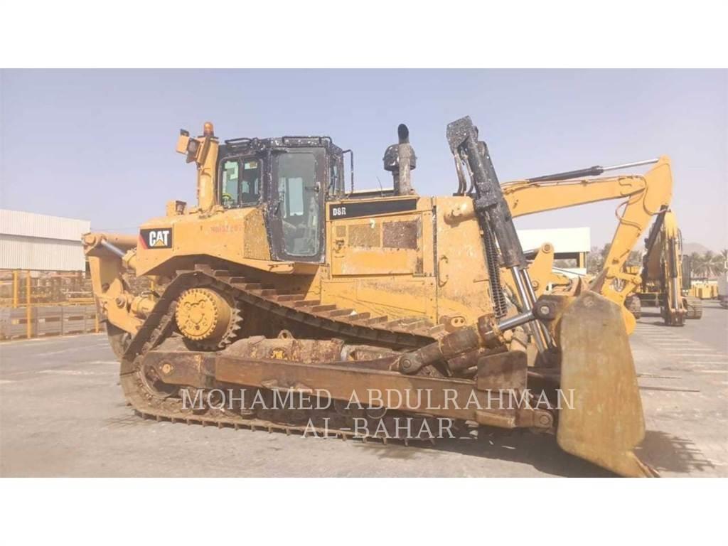 CAT D8R بلدوزرات مجنزرة