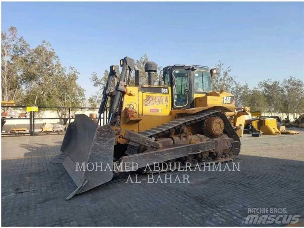 CAT D8R بلدوزرات مجنزرة