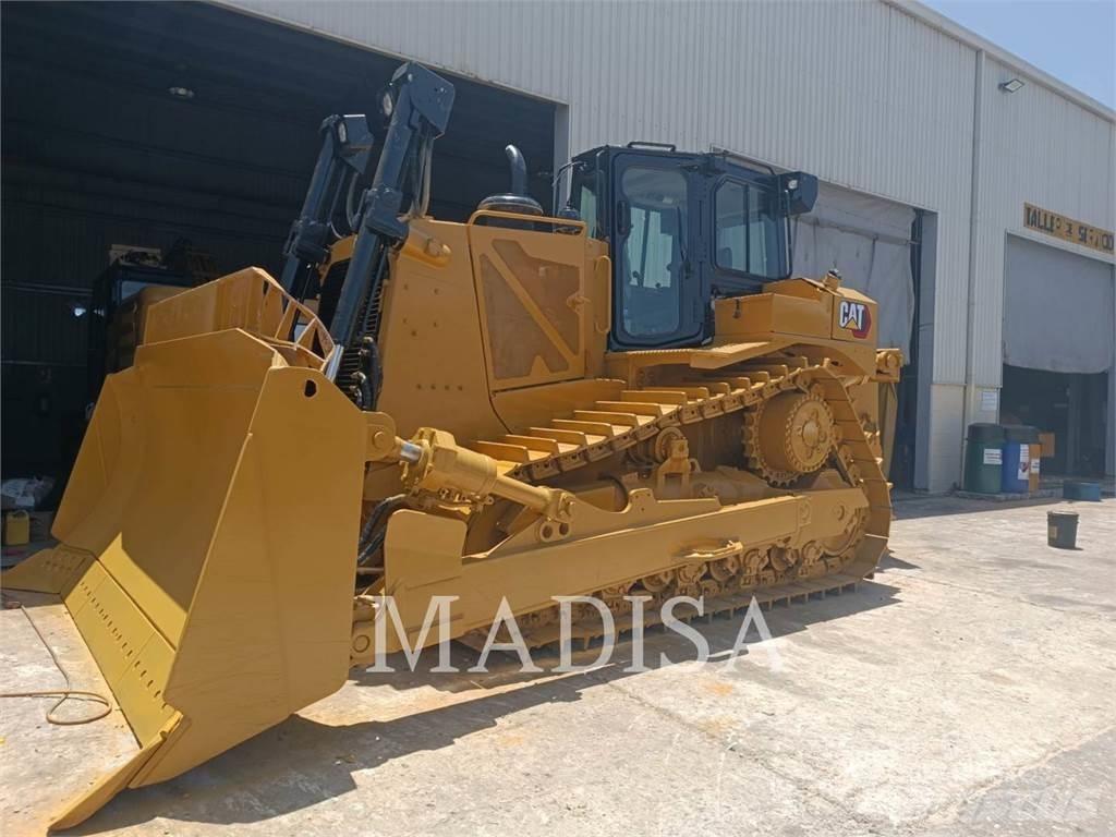 CAT D8T بلدوزرات مجنزرة
