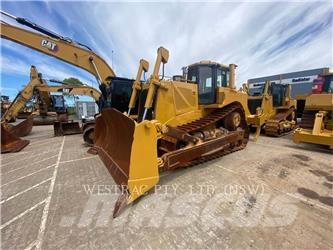 CAT D8T بلدوزرات مجنزرة
