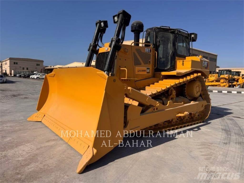 CAT D8T بلدوزرات مجنزرة