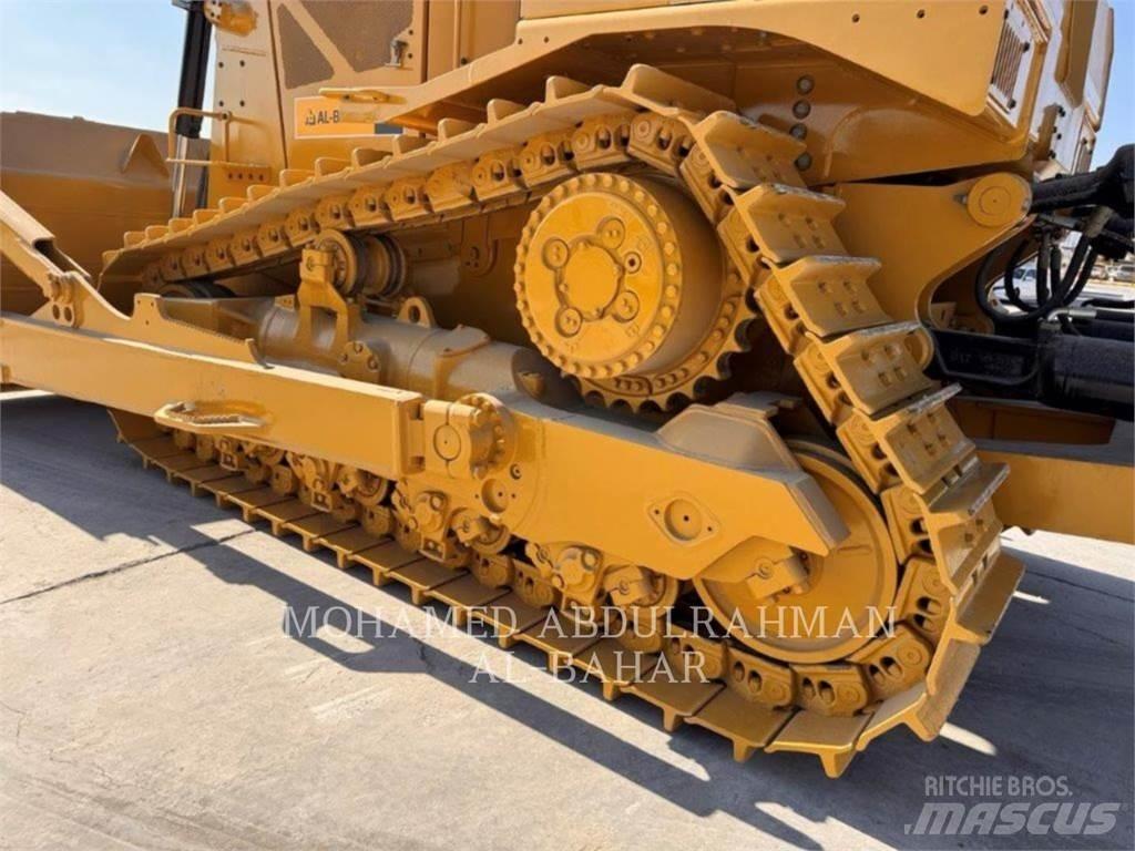 CAT D8T بلدوزرات مجنزرة